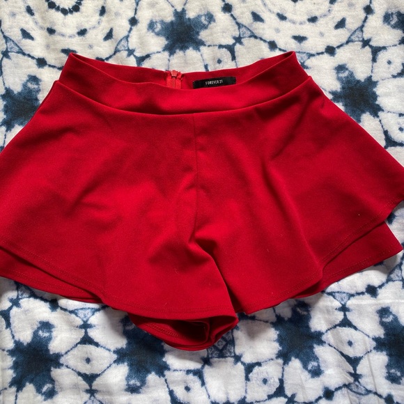 red FOREVER 21 flare shorts - Picture 1 of 3